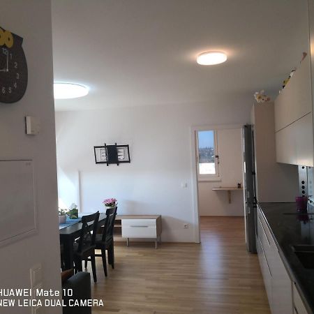 Modern Apartment Bei U Bahn Simmering Viyana Dış mekan fotoğraf